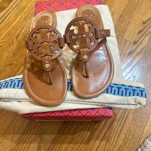 Tory Burch Miller Leather Logo Sandals Vintage Vachetta Cognac 6.5 box/dust bag